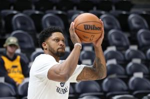 根据球员的 根据球员的