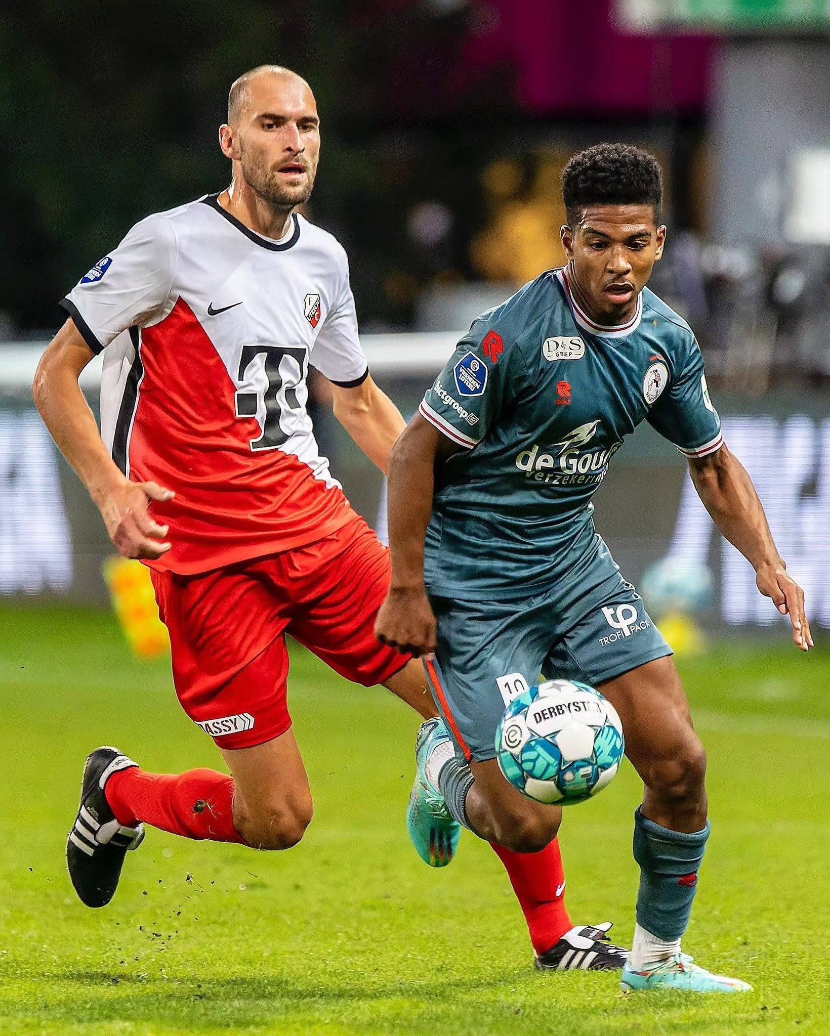 更是教练临 更是教练临