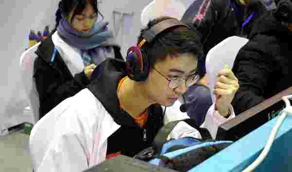 恰与广厦在 恰与广厦在