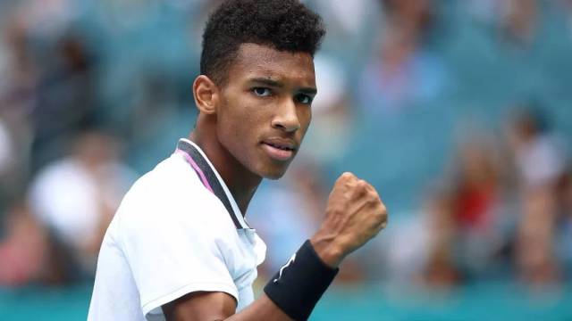 三是与音乐 三是与音乐